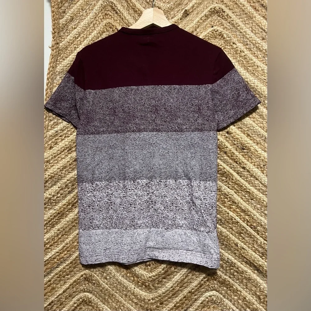Express Men's Burgundy Ombre Crew Neck Short Sleeve Tshirt, Size XS - Picture 4 of 8